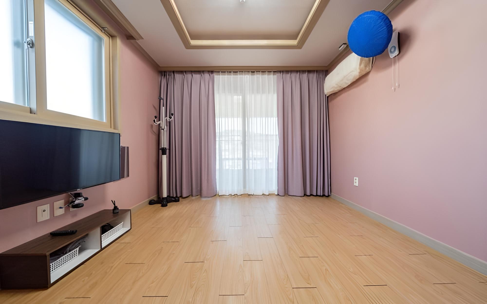 Room (Room 301) photo 2
