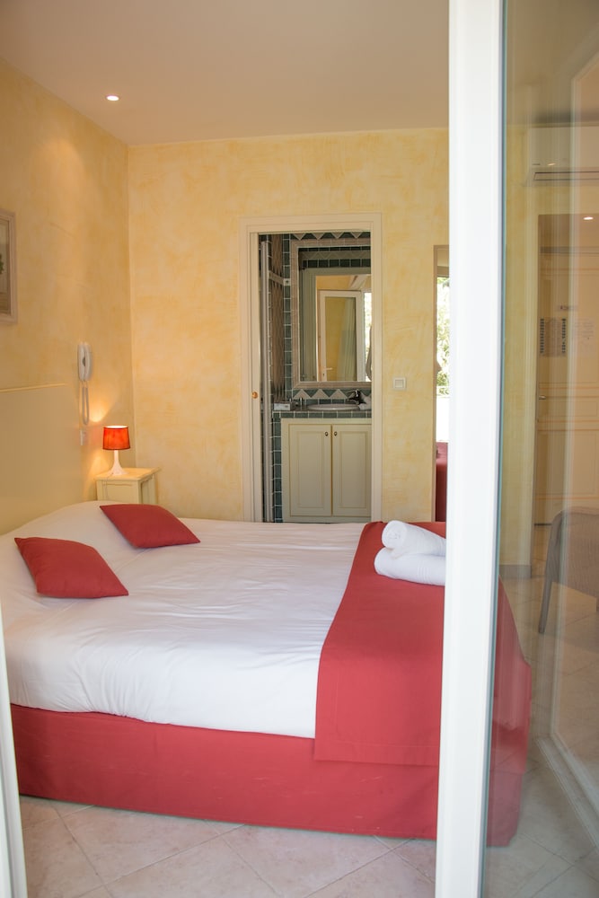 Double Room, 1 Queen Bed, Terrace, Garden View - Photo 6