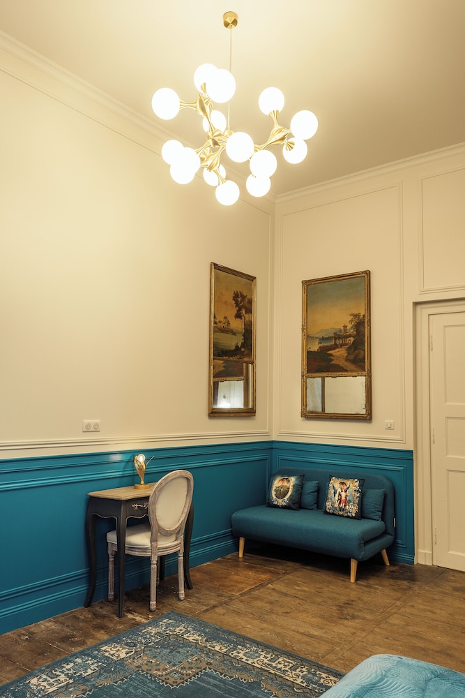 Gallery Quadruple Room, Garden View photo 3