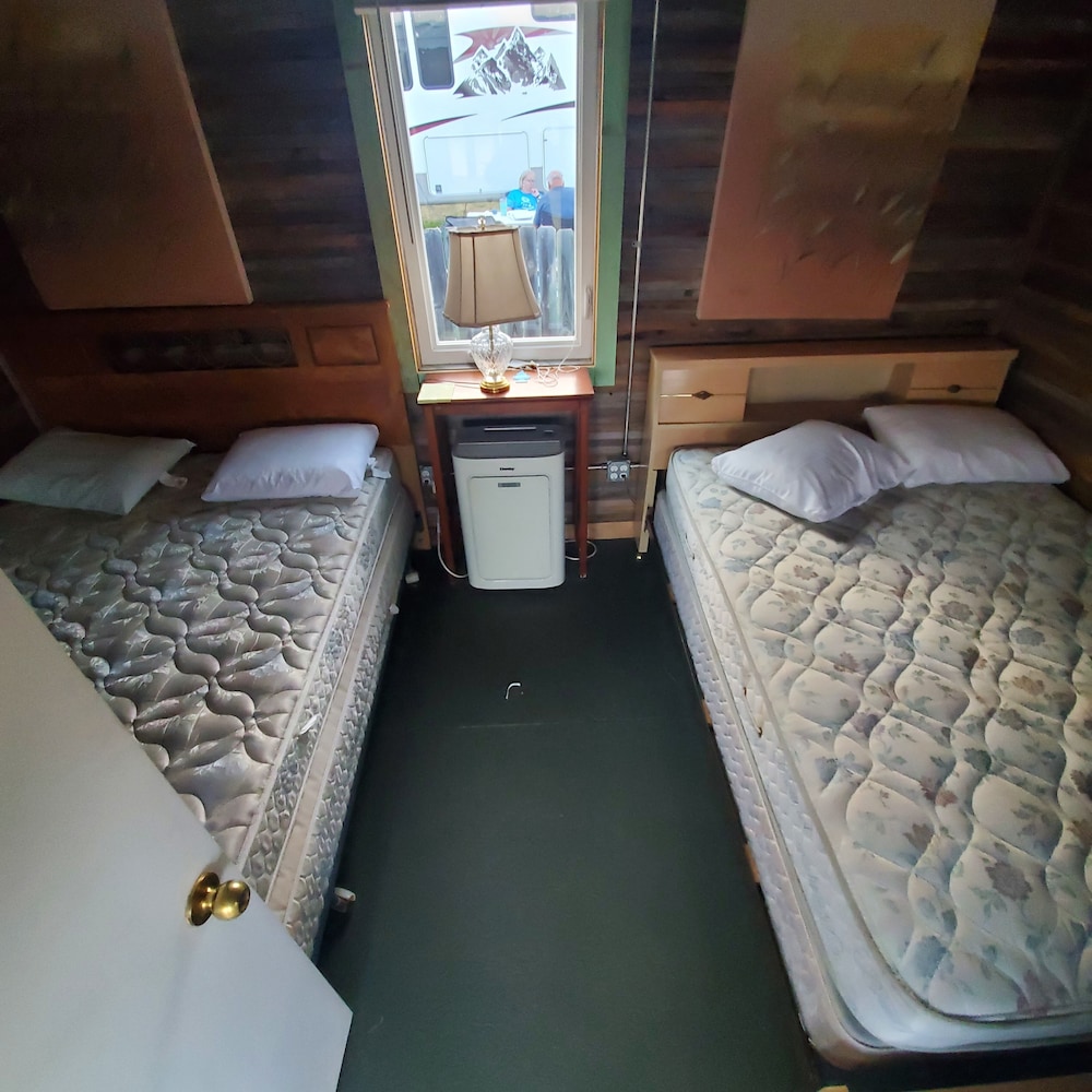 Cabin photo 1