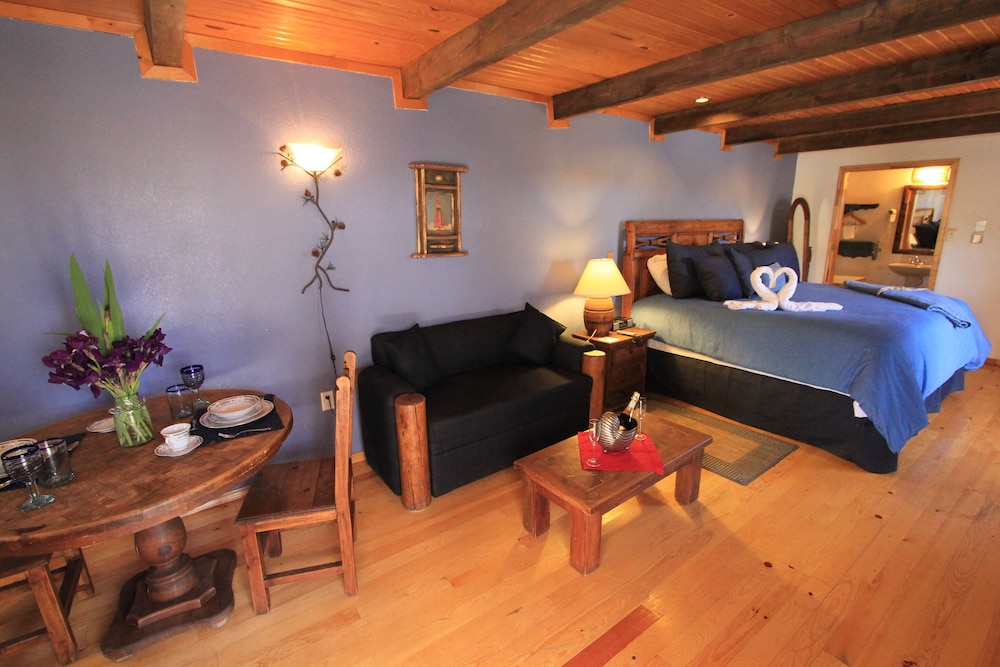 Executive Room - Photo 1