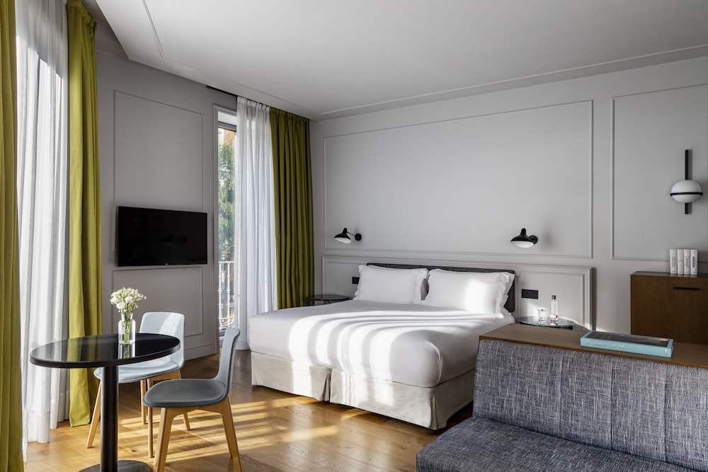 Junior Suite, Corner - Photo 1