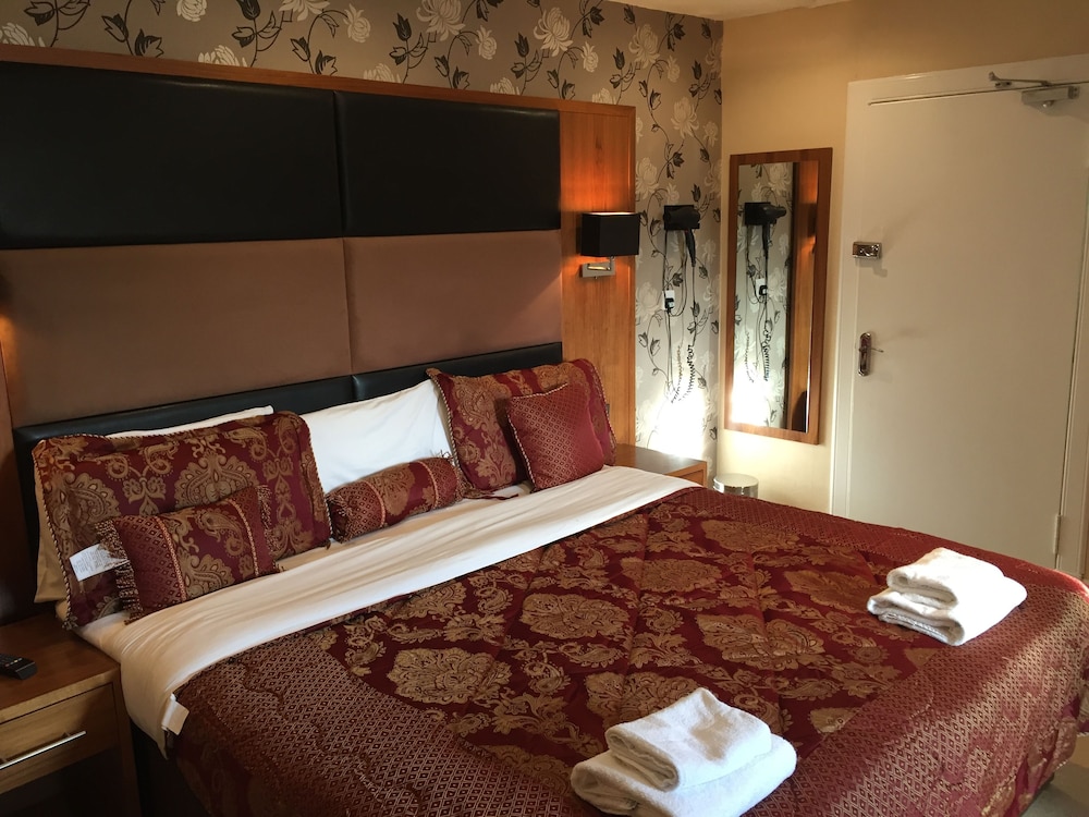 Superior Double or Twin Room (With Bath)