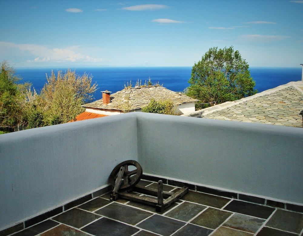 Double Room, Balcony, Sea View photo 2