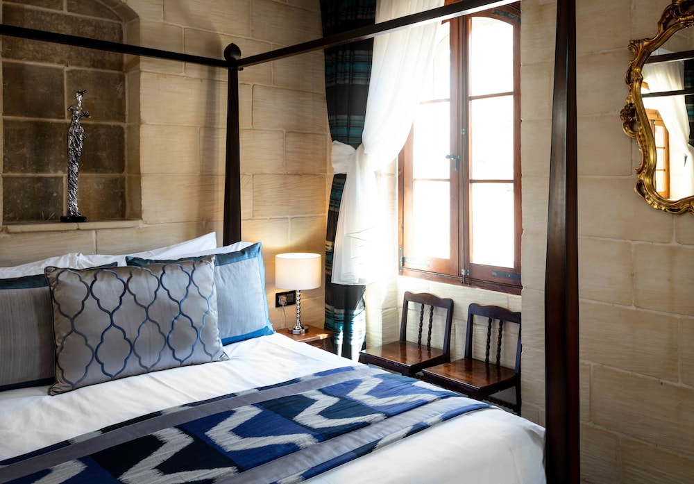 Deluxe Double Room, Balcony (Castille)