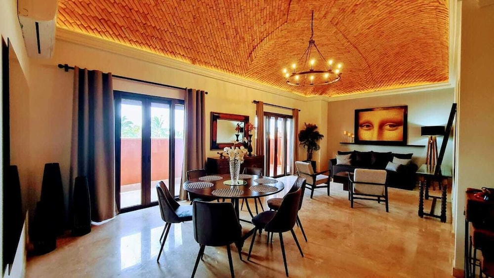 Royal Condo