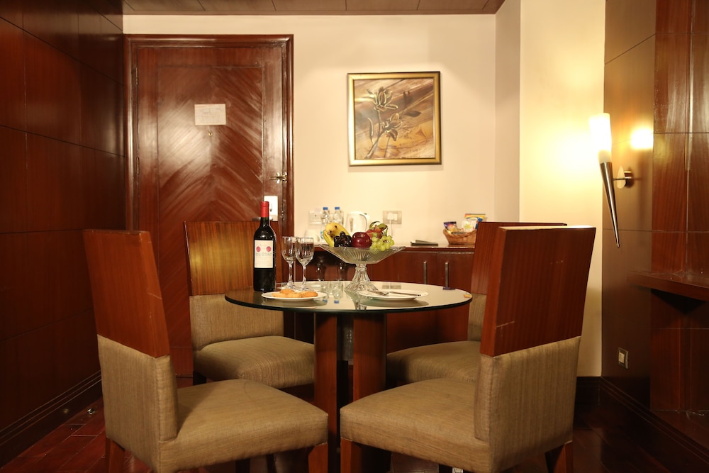 Suite - Photo 4