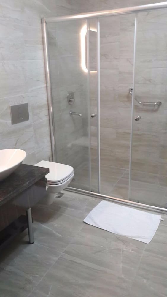 King Suite photo 2