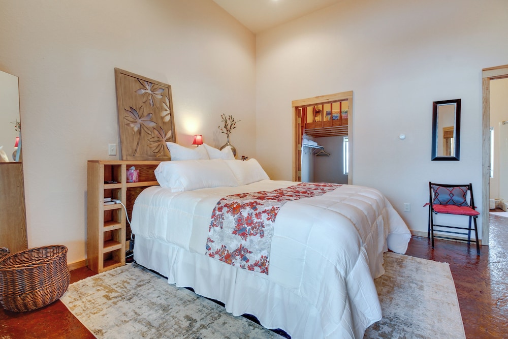 House (2 Bedrooms) photo 1