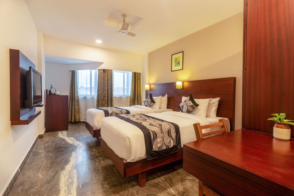 Deluxe Room - Photo 2