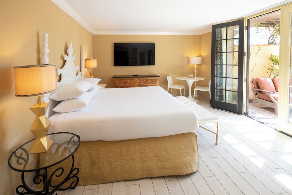 Deluxe Room, 1 King Bed, Terrace (Pool) - Photo 1