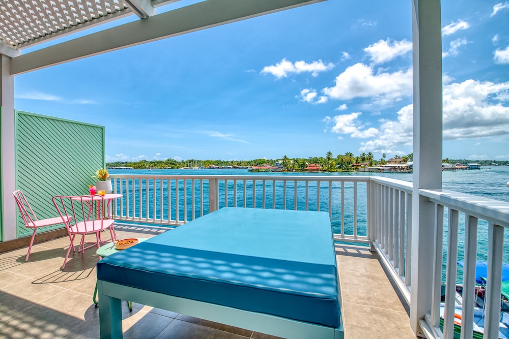 Premium Ocean view king suite photo 2