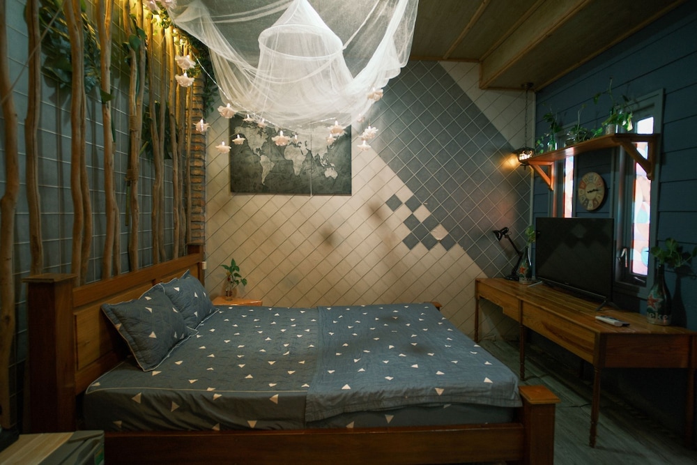 Standard Room, 1 Queen Bed