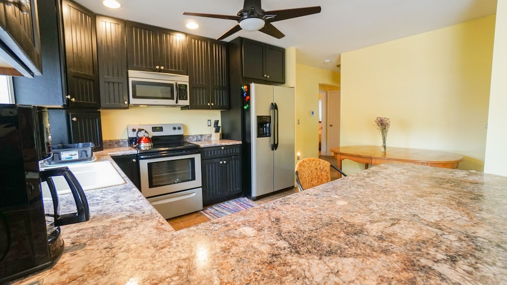 House, Private Bathroom, Lake View (3 Bedroom House) photo 2