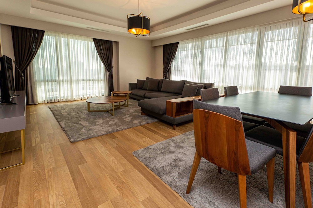 3 Bedroom Suite photo 2