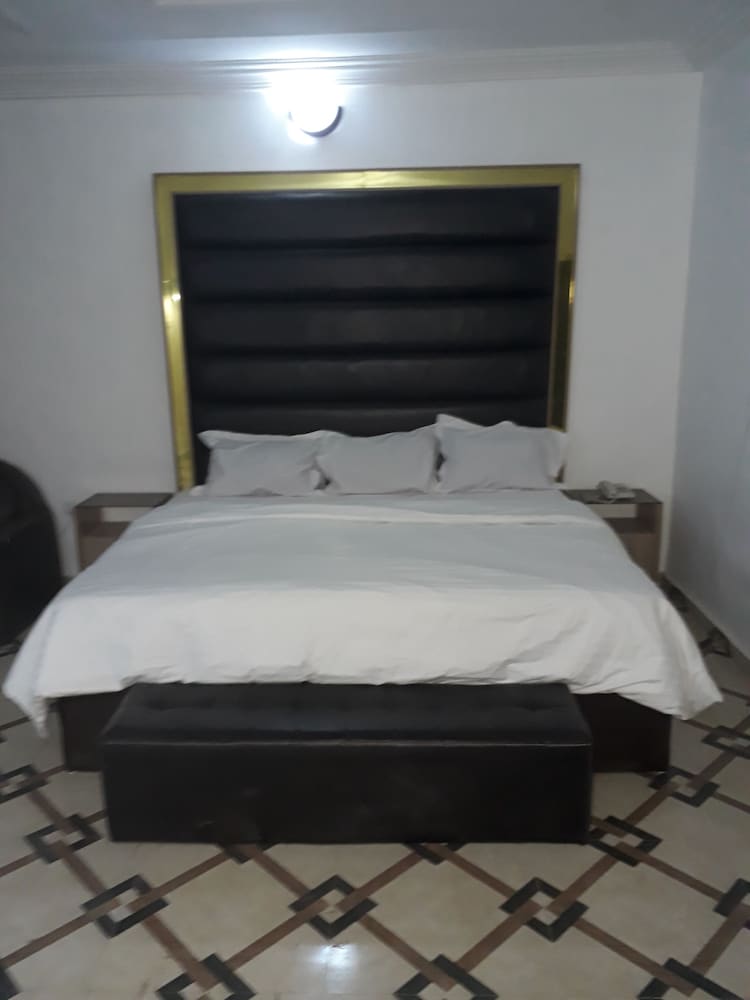 Grand Double Room, 1 King Bed, City View photo 3