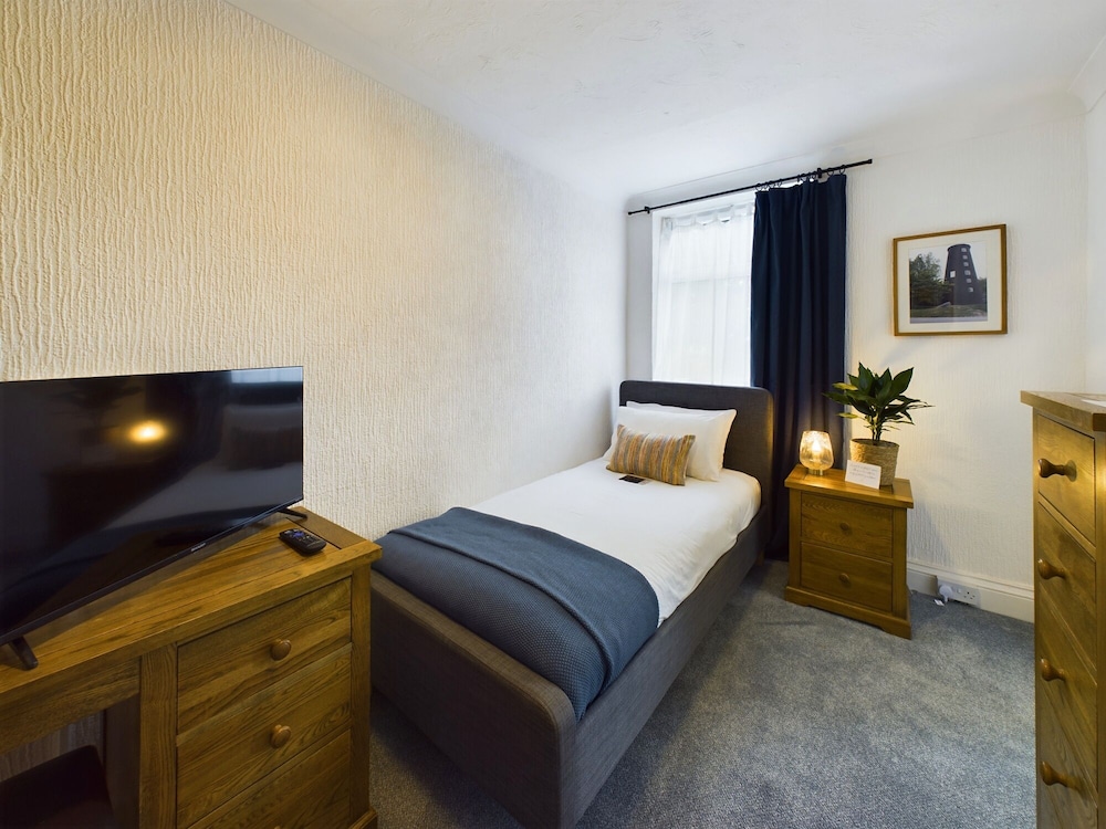 Standard Single Room, Garden View