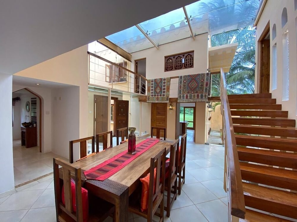 Luxury Villa photo 3