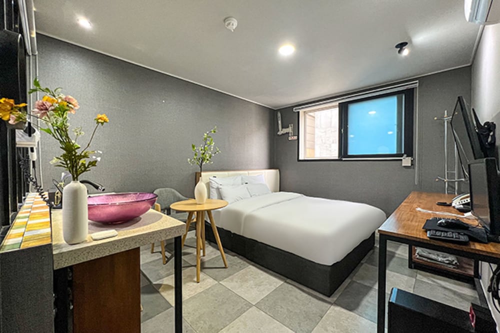 Deluxe Double Room, City View photo 3