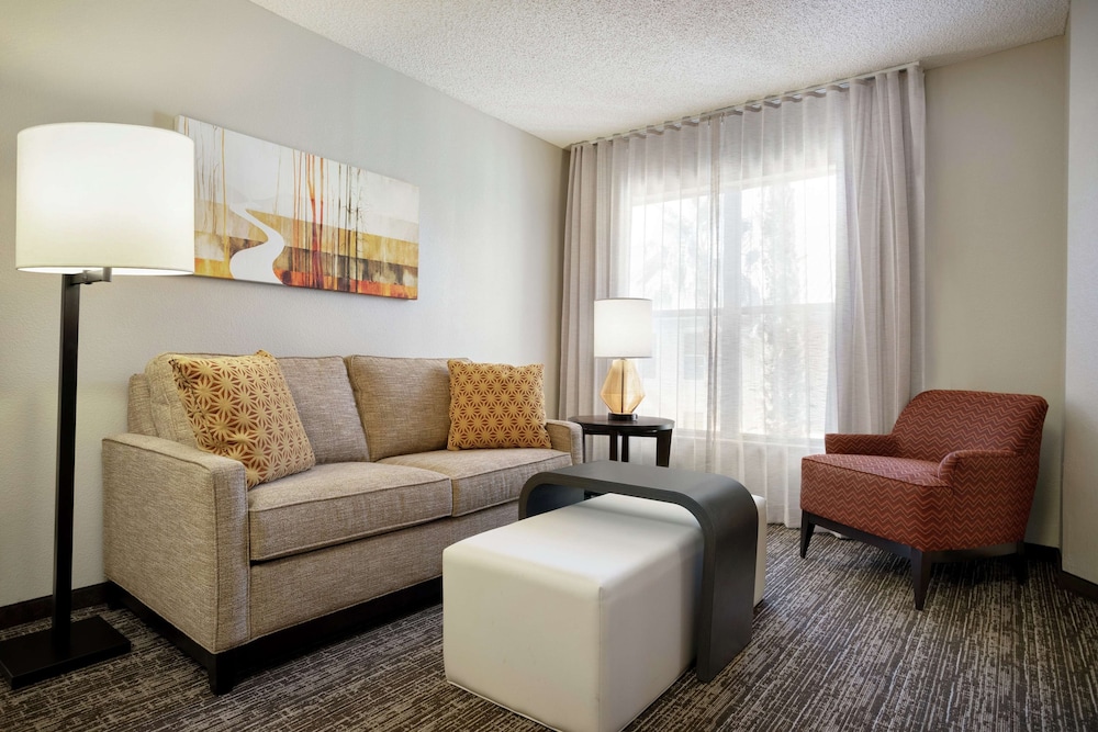 Suite, 1 Bedroom - Photo 1