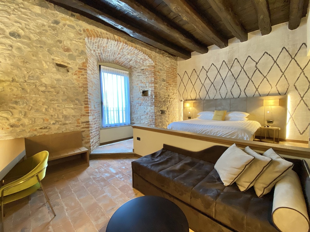 Romantic Studio Suite, Jetted Tub (Castello)