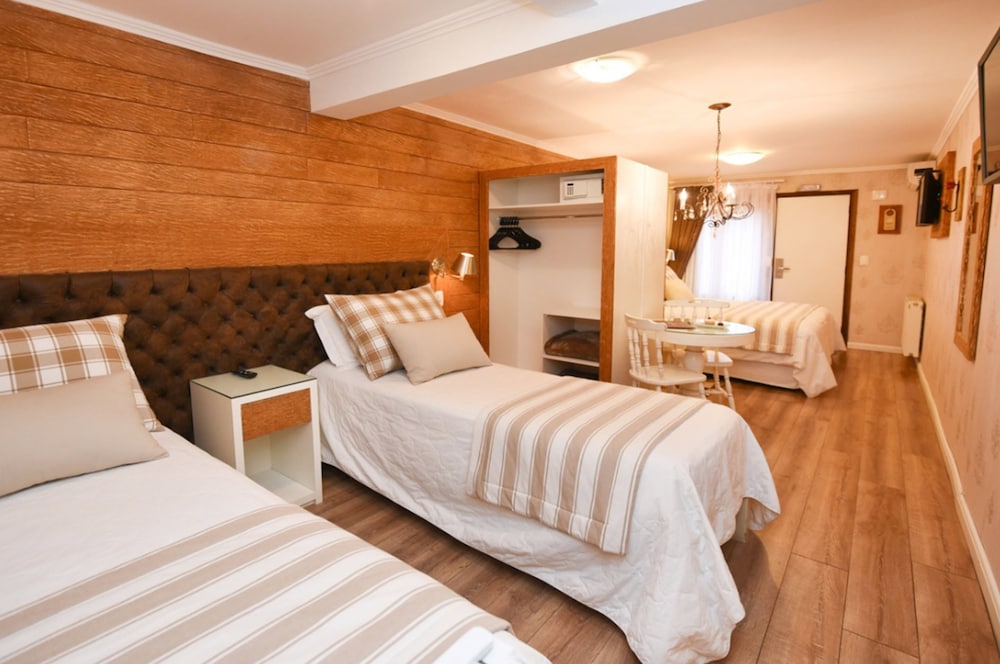 Deluxe Quadruple Room (Quadruple)
