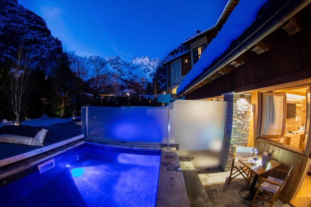Executive Double or Twin Room, Private Pool, Mountain View photo 3