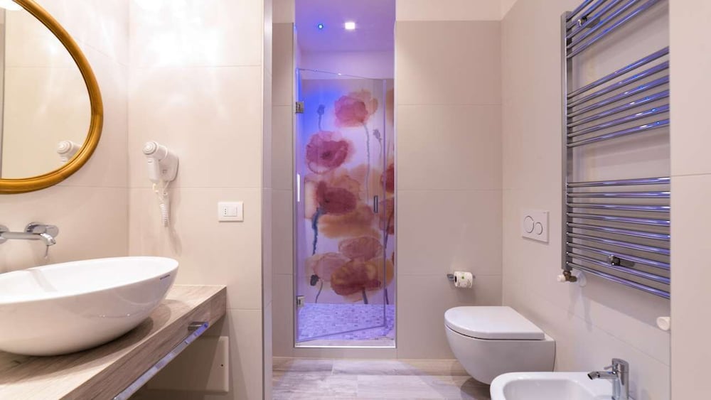 Superior Double or Twin Room - Photo 5