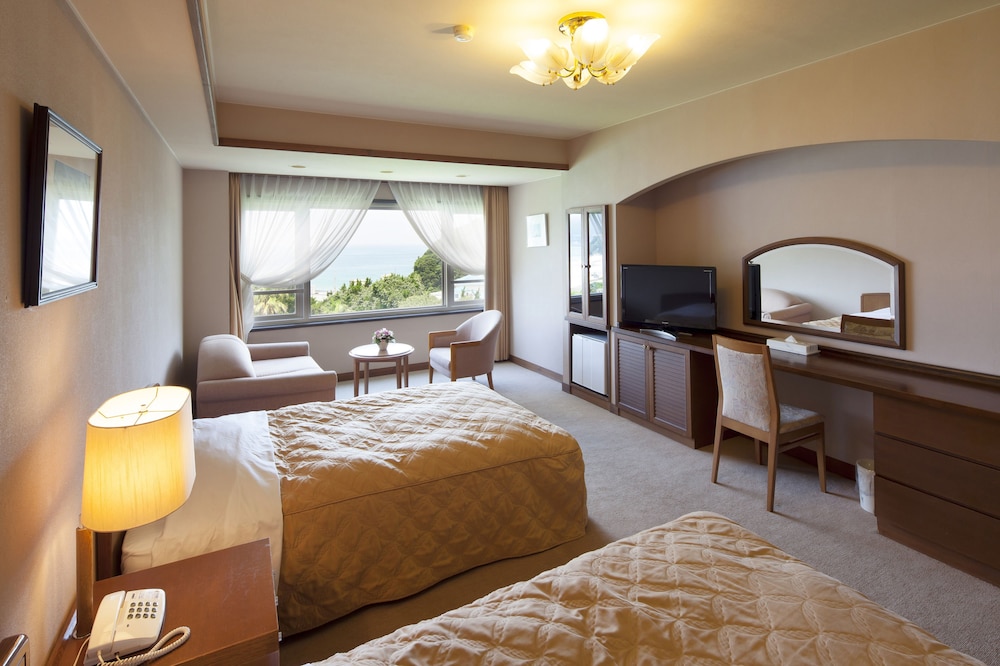Twin Room, Ocean View, Main Building with Half Board, Non-Smoking