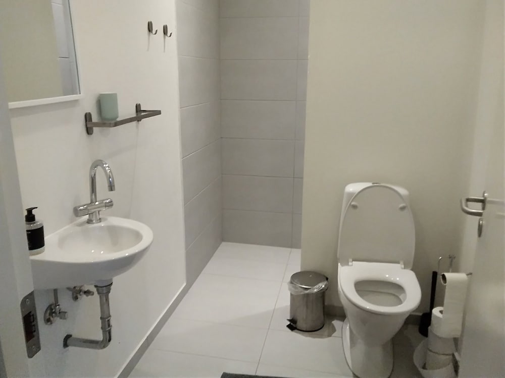 Basic Apartment, 2 Bedrooms photo 3