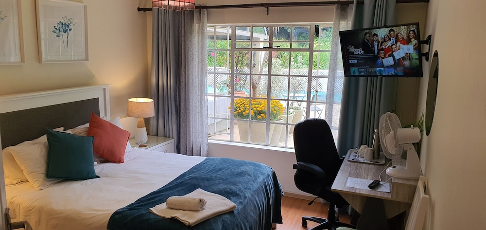 Comfort Double Room, Garden View (Yellow Wood) photo 1