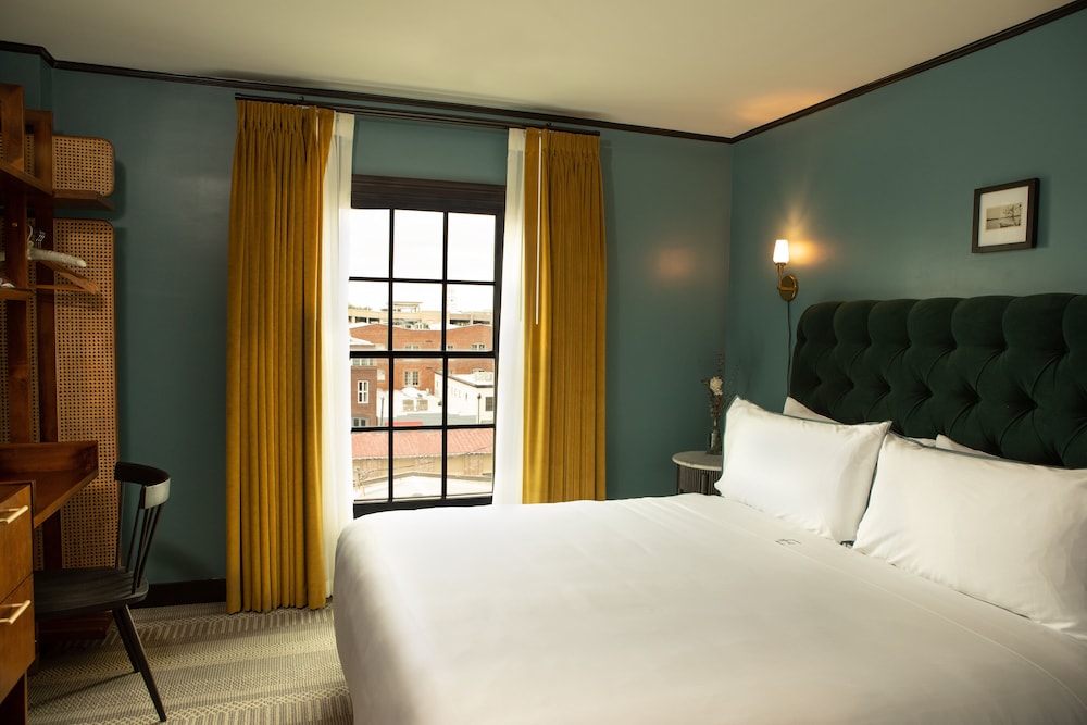 Room, 1 King Bed (Atelier) - Photo 9