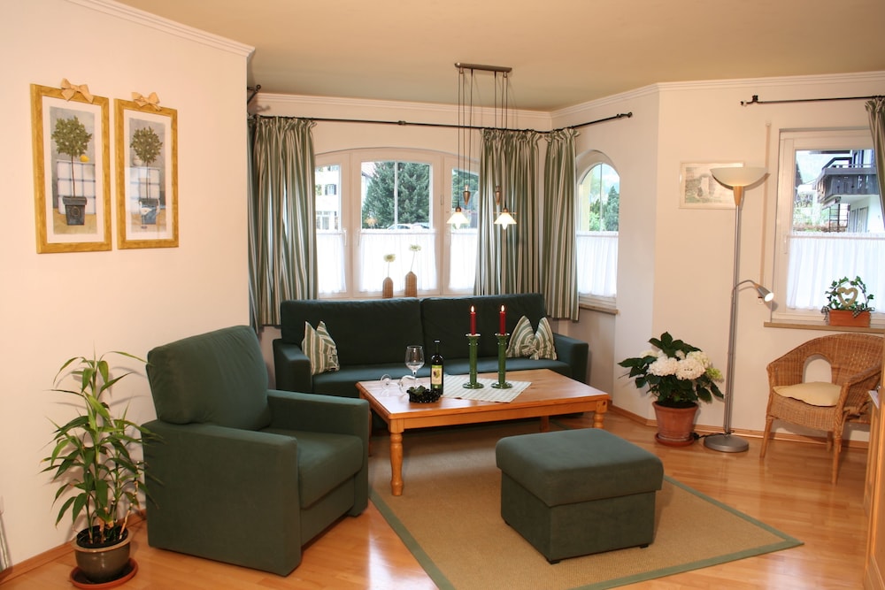Comfort Condo, 1 Bedroom, Terrace, Mountain View (01 | landLIEBE) photo 3