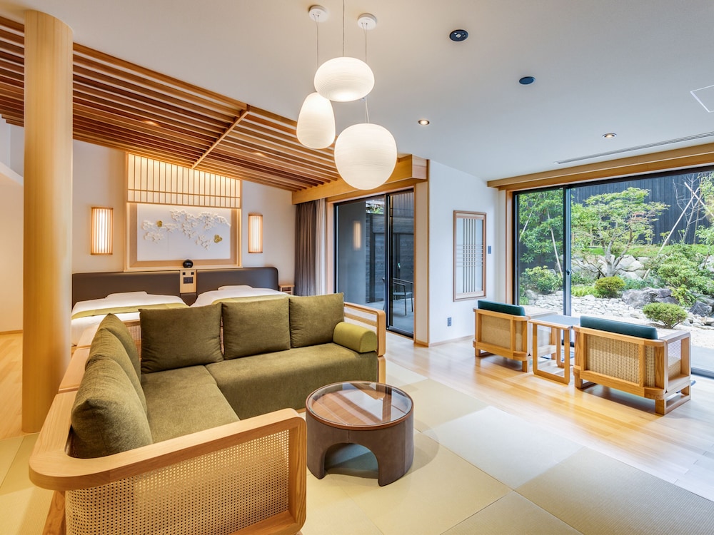 Luxury Suite, Private Bathroom, Garden View photo 1