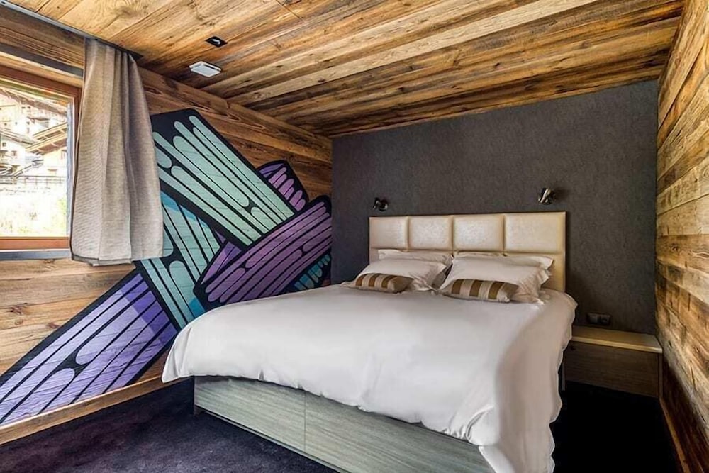 Double Room (Spy) photo 1