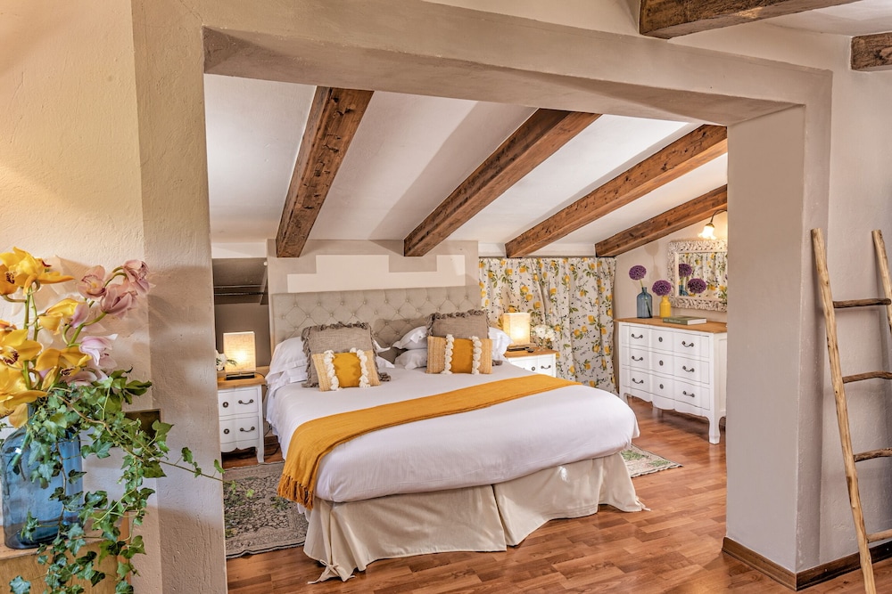 Family Suite, 1 Double Bed, Courtyard View