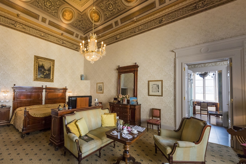 Room (W.Churchill Suite lake view) photo 2