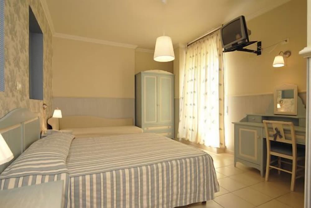 Deluxe Room, Non Smoking, Sea View photo 3