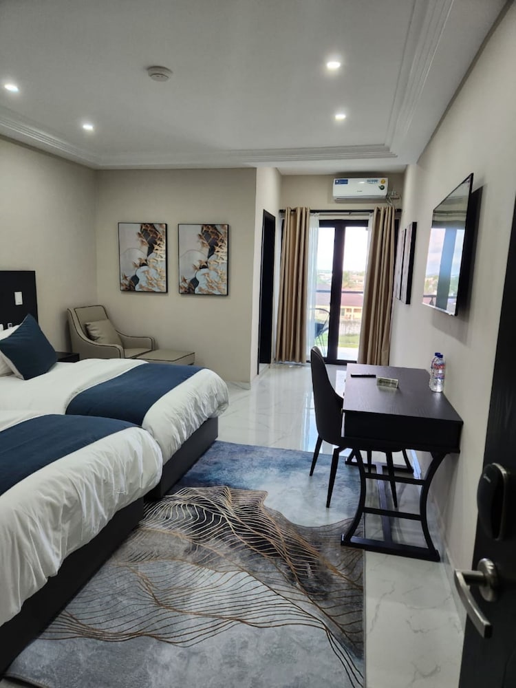 Deluxe Double or Twin Room