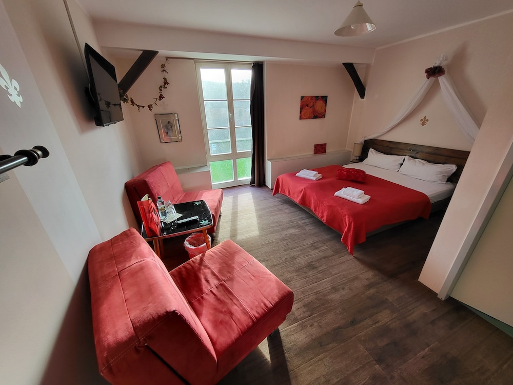 Standard Room photo 2
