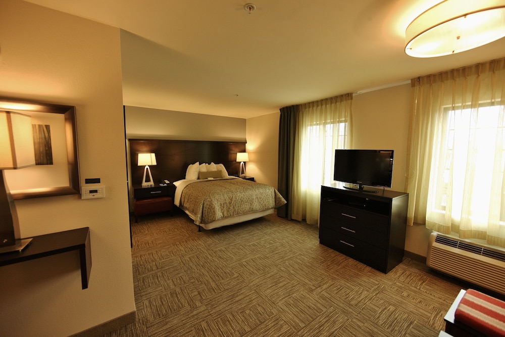 Studio Suite, 1 Queen Bed, Accessible, Non Smoking (Kitchen, Accessible Bathtub) - Photo 1