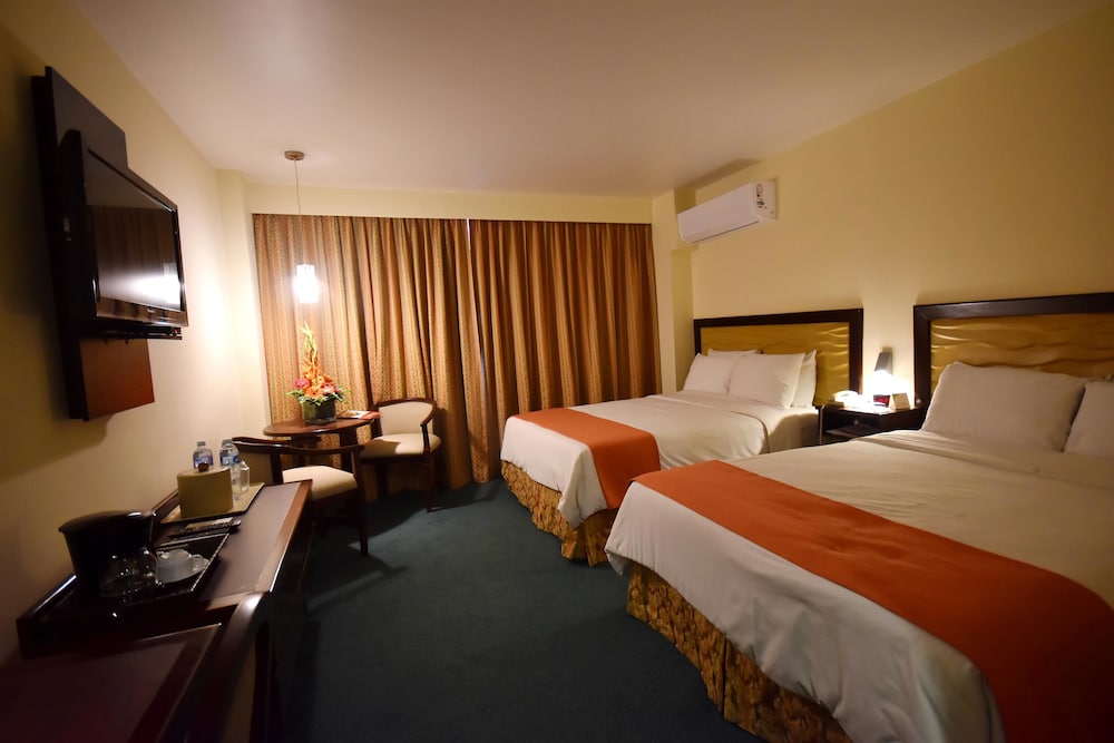 Executive Room, 2 Double Beds, Non Smoking - Photo 2