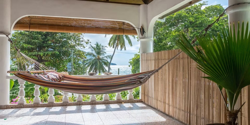 Deluxe Apartment, Beach View