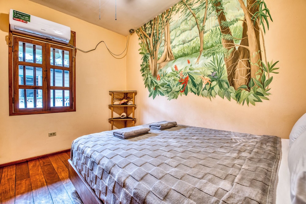 Standard Studio Suite, 1 Queen Bed, Garden View photo 1