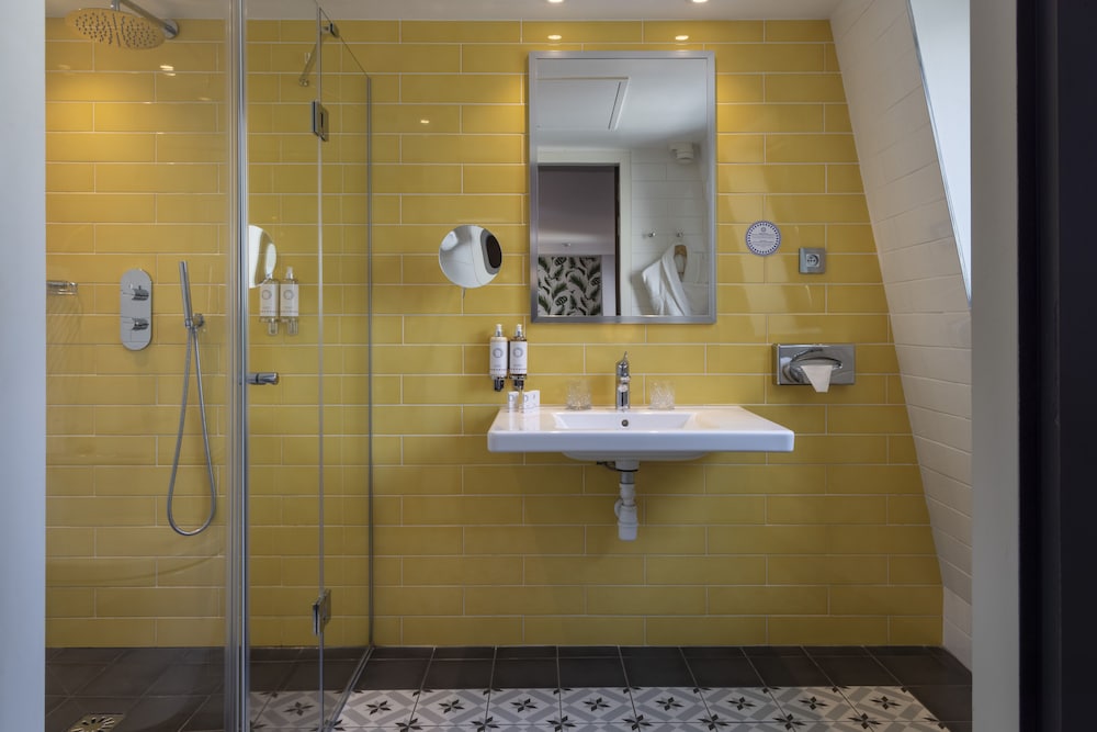 Junior Suite with access spa thumbnail 6