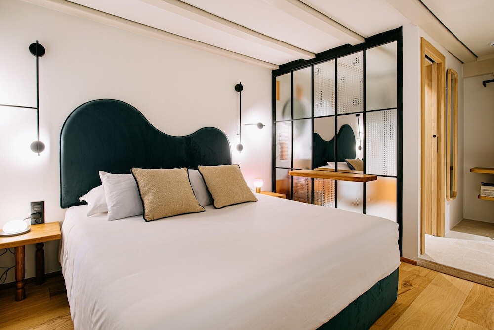 Basic Double Room