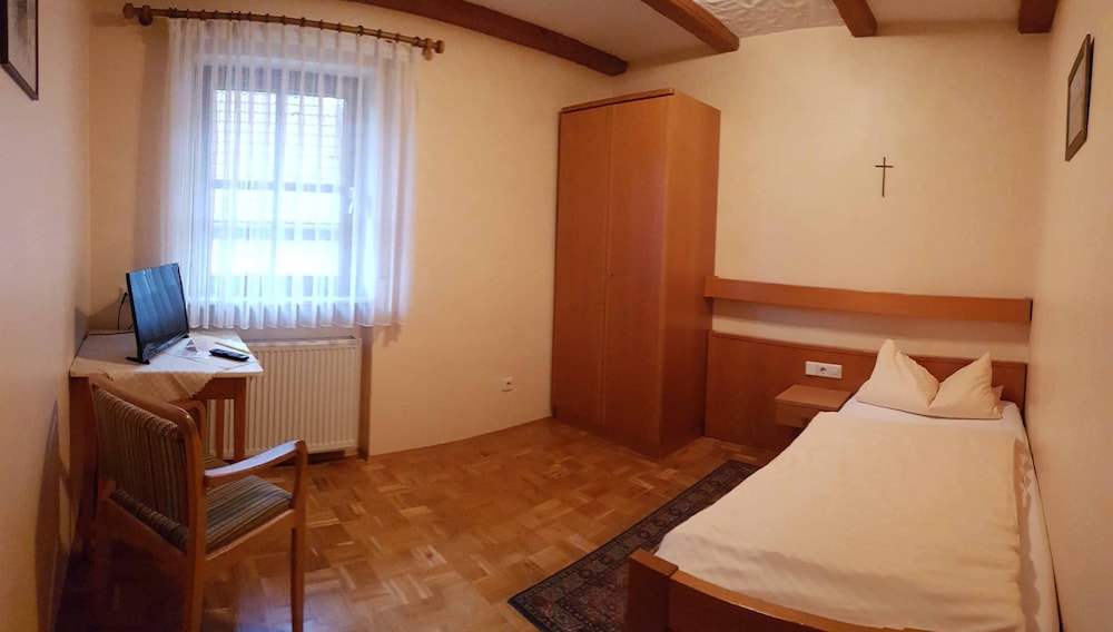 Single Room photo 1
