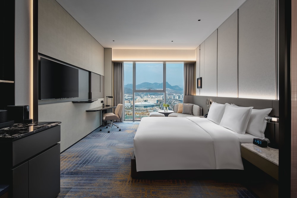 Standard Room, 1 King Bed photo 1