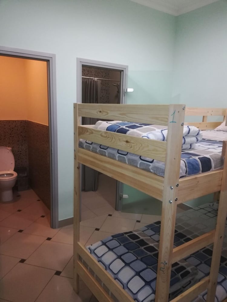Shared Dormitory, Mixed Dorm, Private Bathroom (4 beds) photo 3
