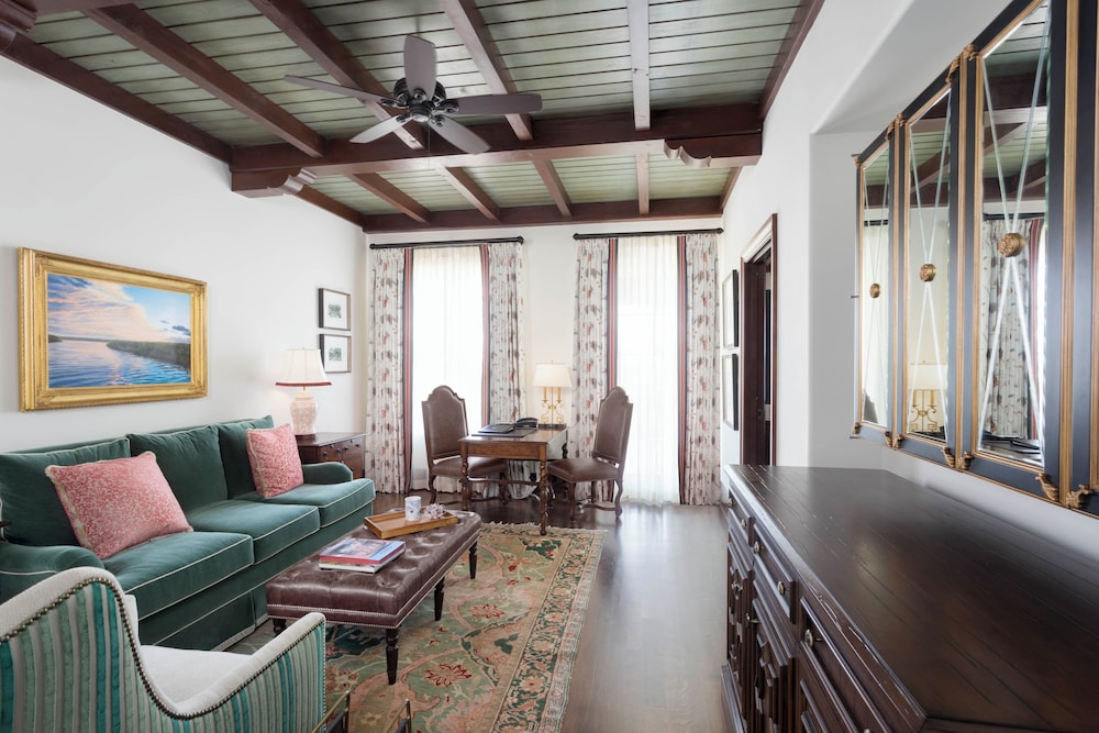 Suite, 1 King Bed (Cloister - Main Bldng, Cloister View) photo 3